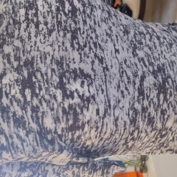 Buckle Tee Women's S Gray White Red Short Sleeve Graphic Tie Dye Fallen Angel - Picture 3 of 8